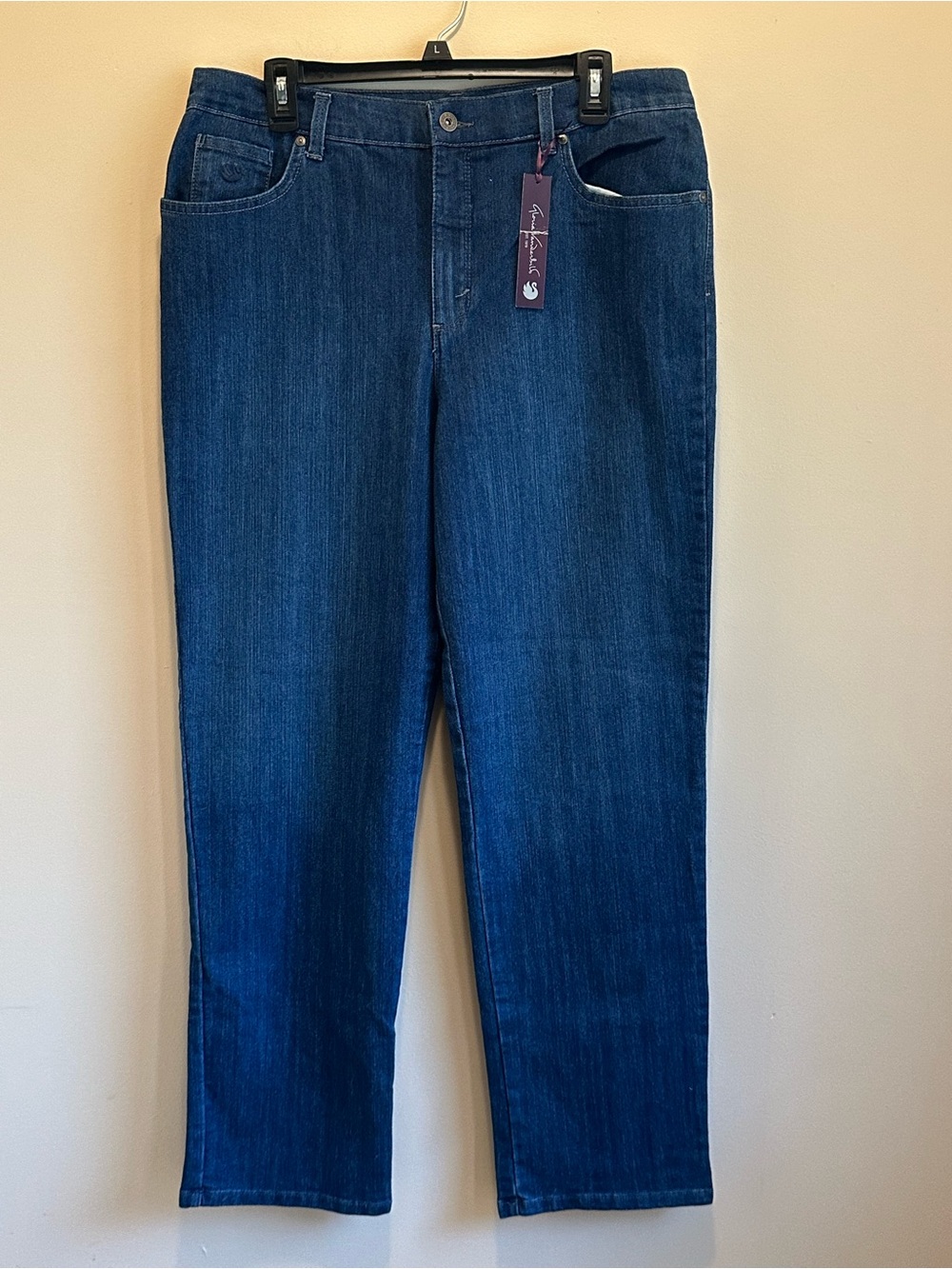 NWT Women’s Gloria Vanderbilt Amanda Jeans 14 Stretch Tapered Leg Classic Fit